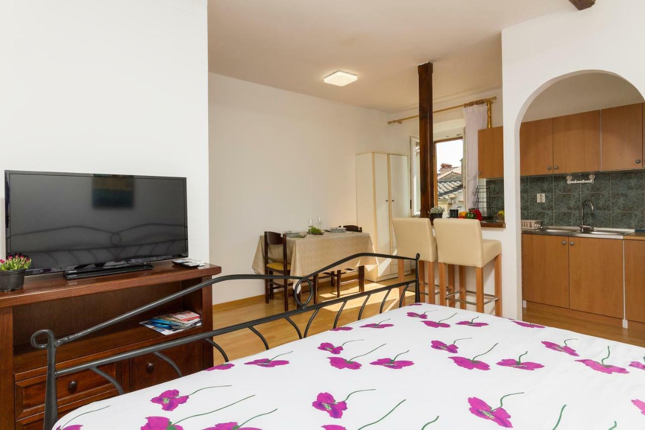 PUY Studio Apartman Ela מראה חיצוני תמונה